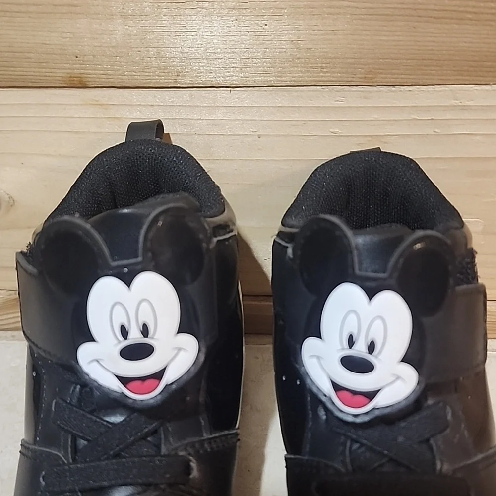H&M Mickey Mouse Shoes Kids Size 6.5 Toddler